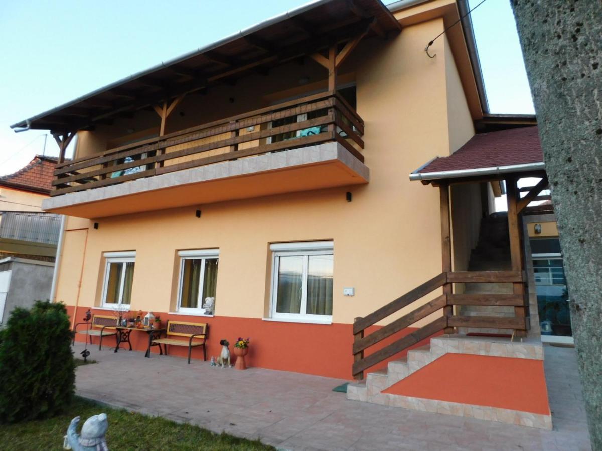 Eden Ii. Hotell Miskolc Exteriör bild