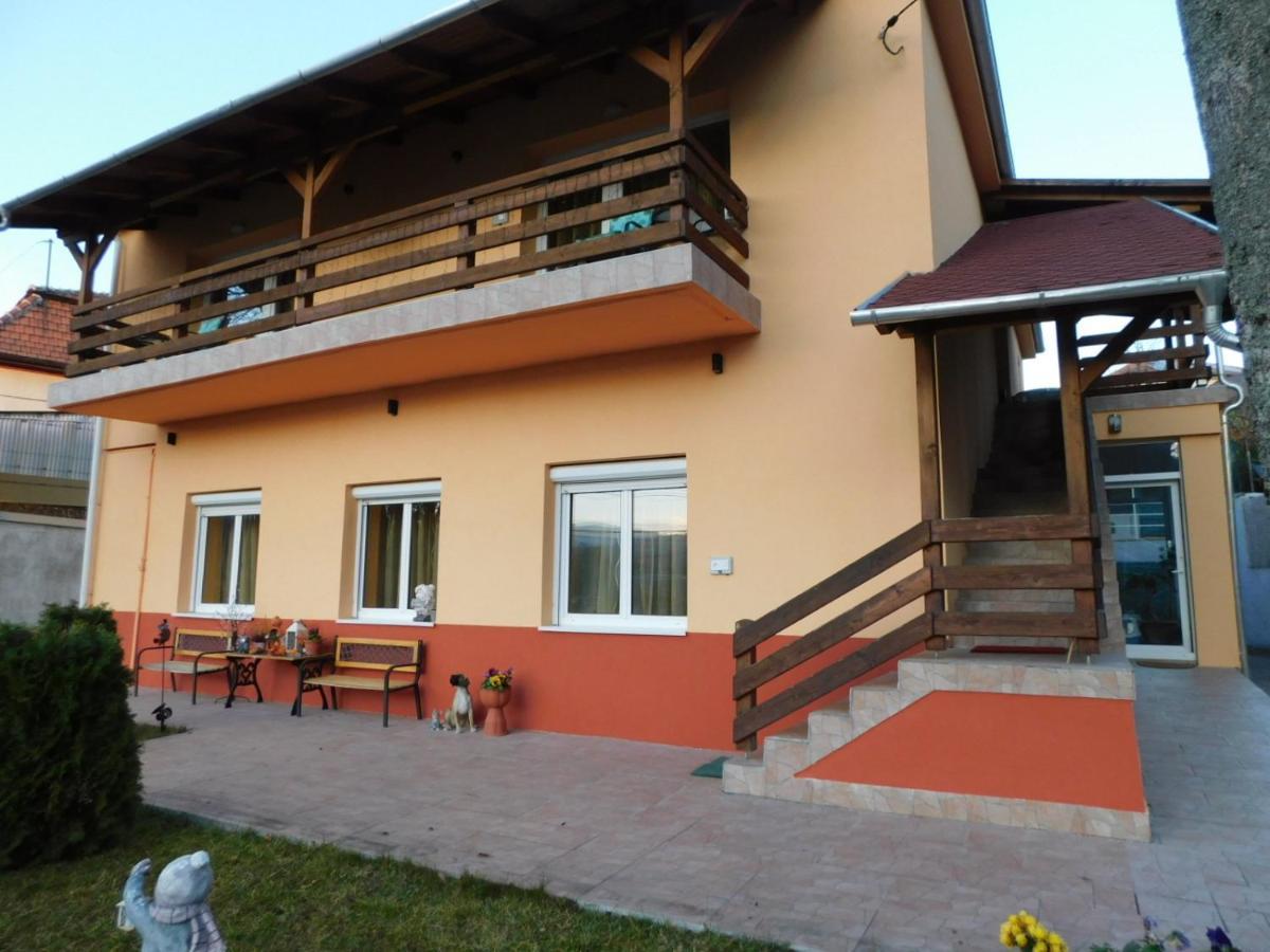 Eden Ii. Hotell Miskolc Exteriör bild