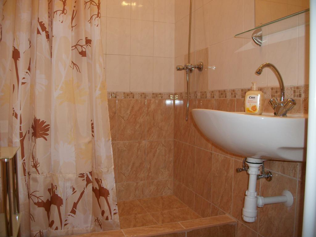 Eden Ii. Hotell Miskolc Exteriör bild