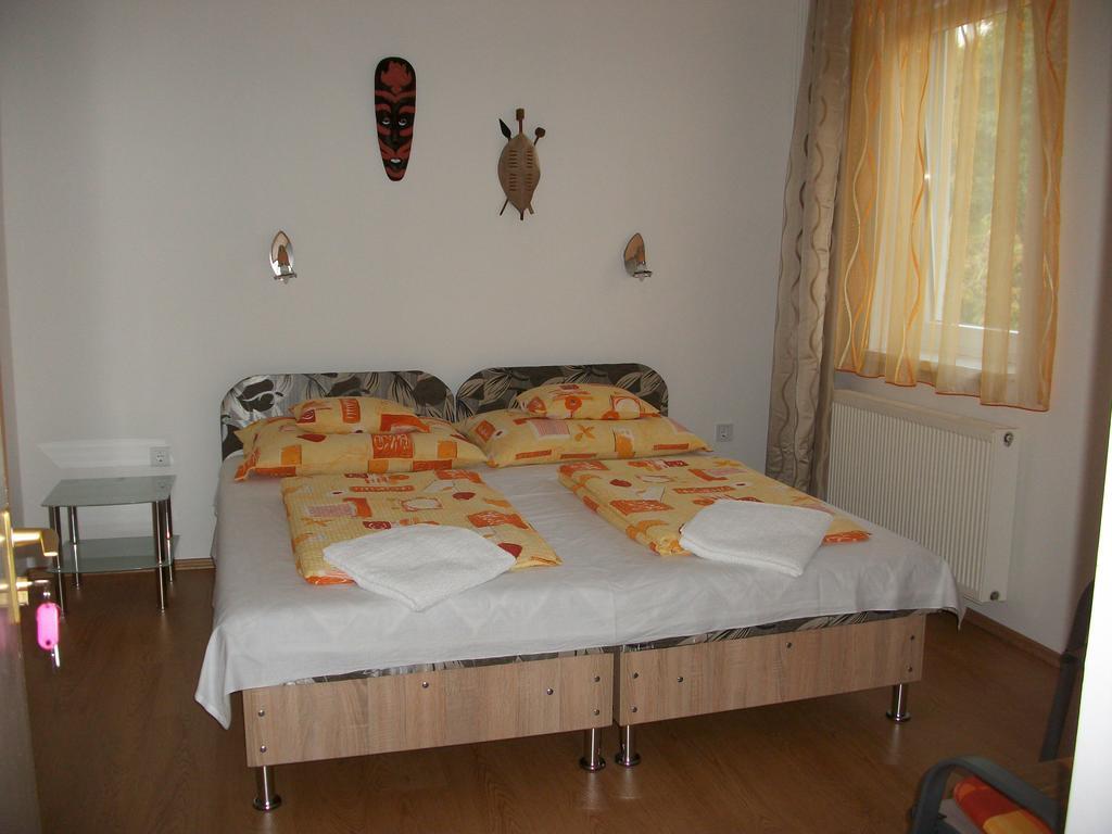 Eden Ii. Hotell Miskolc Exteriör bild