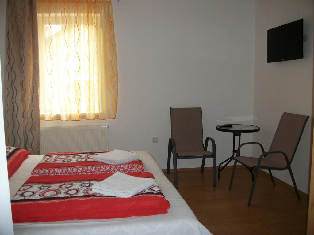 Eden Ii. Hotell Miskolc Exteriör bild