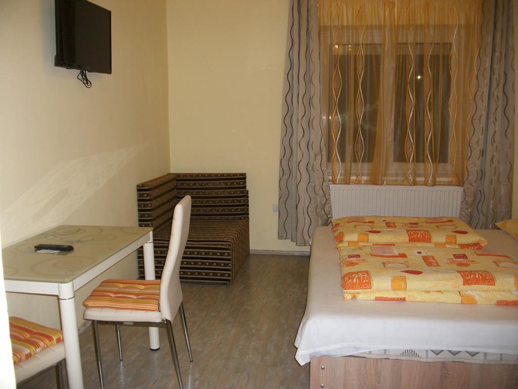 Eden Ii. Hotell Miskolc Exteriör bild