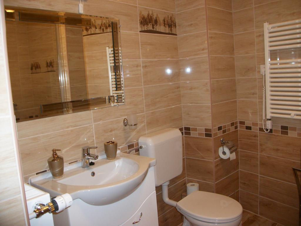 Eden Ii. Hotell Miskolc Exteriör bild
