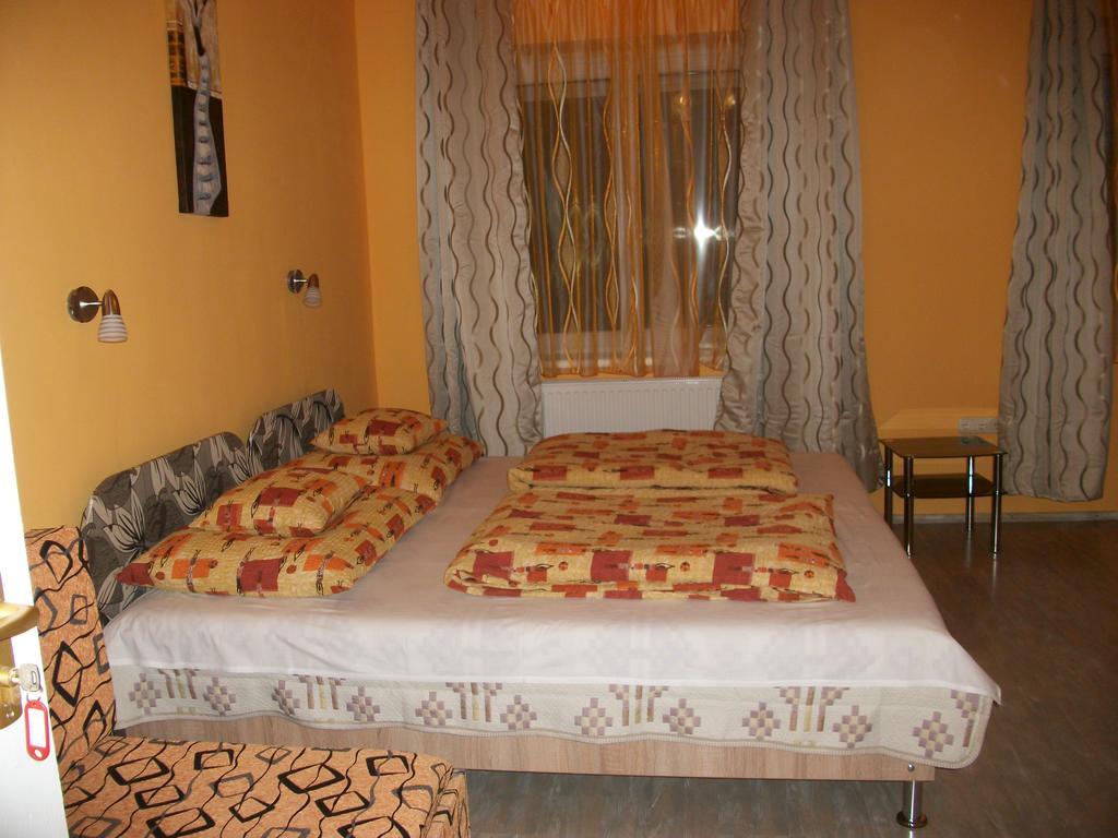 Eden Ii. Hotell Miskolc Exteriör bild