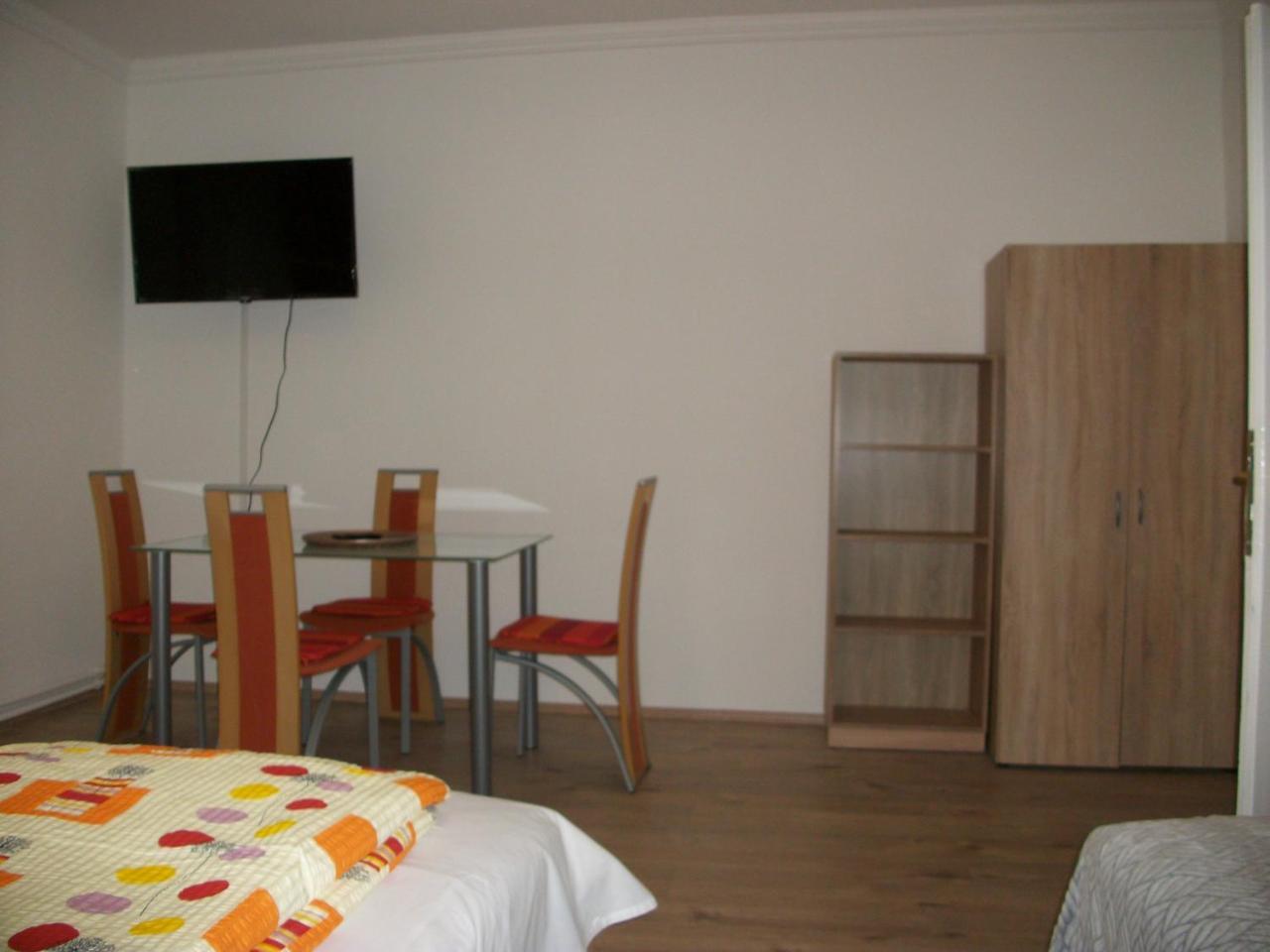 Eden Ii. Hotell Miskolc Exteriör bild